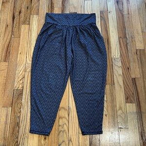 Prana Ryley Harem Crop Capri Pants Sz M Gray